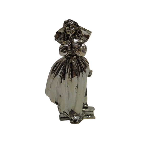 NI�A REZANDO  - PLATINA � 15 CMS.